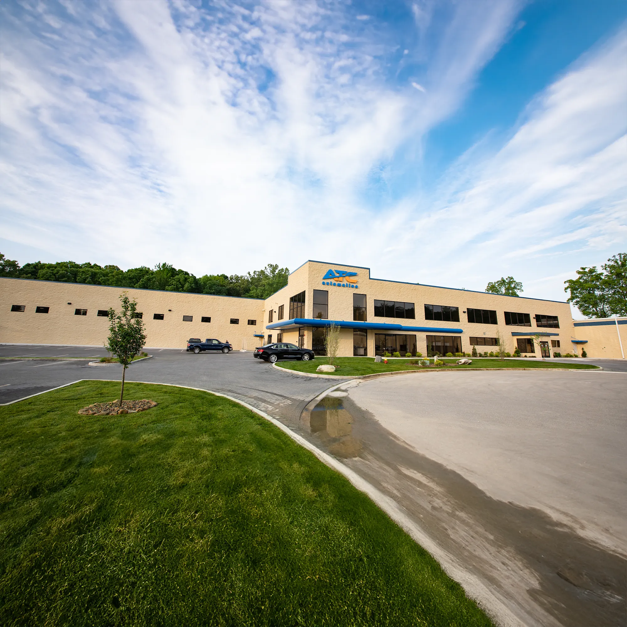 Pre-engineered metal building structure